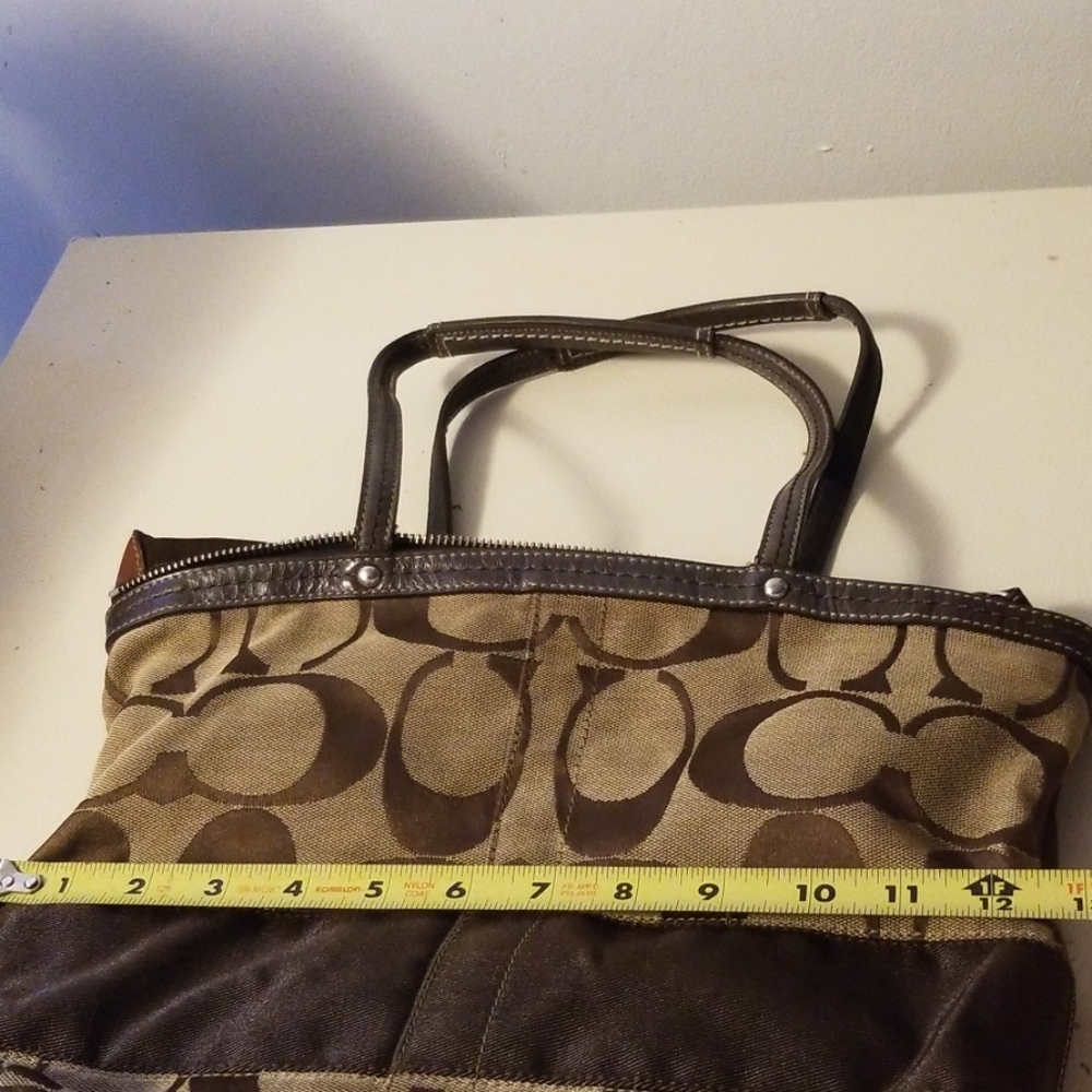 Coach purse - Picture 2 of 7